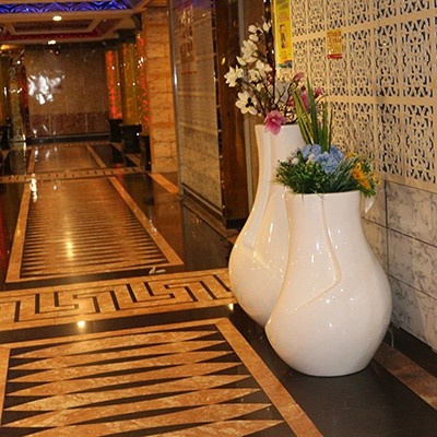 玻璃钢黑色花箱