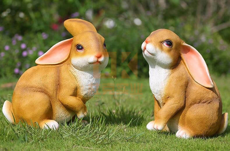 玻璃钢仿真兔子雕塑，萌萌哒的兔兔!