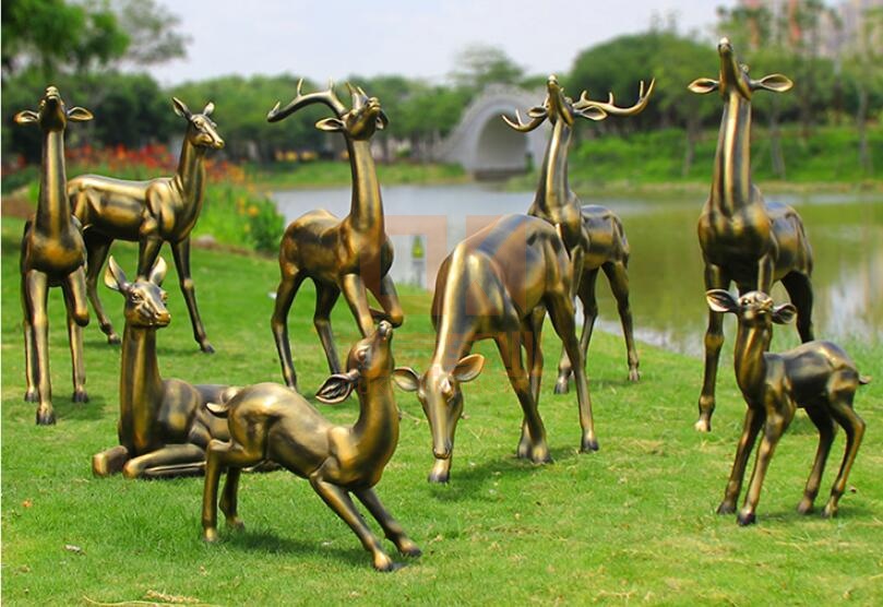 玻璃钢仿铜雕塑定制，仿铜鹿雕塑独占鳌头!