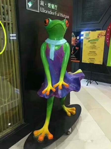 　玻璃钢青蛙王子雕塑来了!