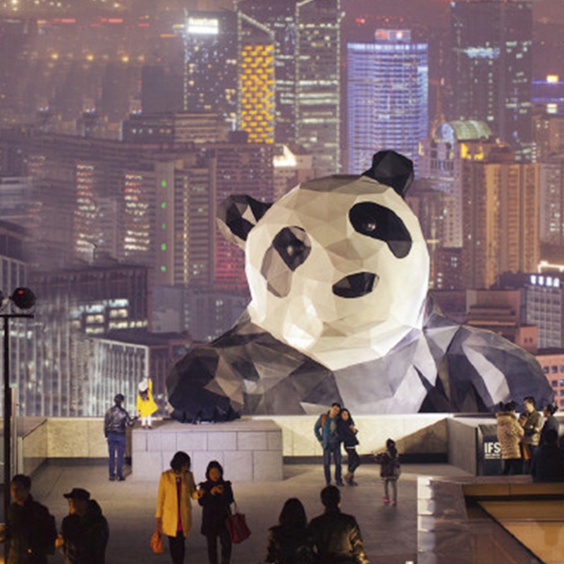 爬墙熊猫玻璃钢雕塑，为什么这么受欢迎?