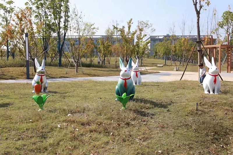 玻璃钢兔子雕塑新年元旦美陈景观艺术小品摆件