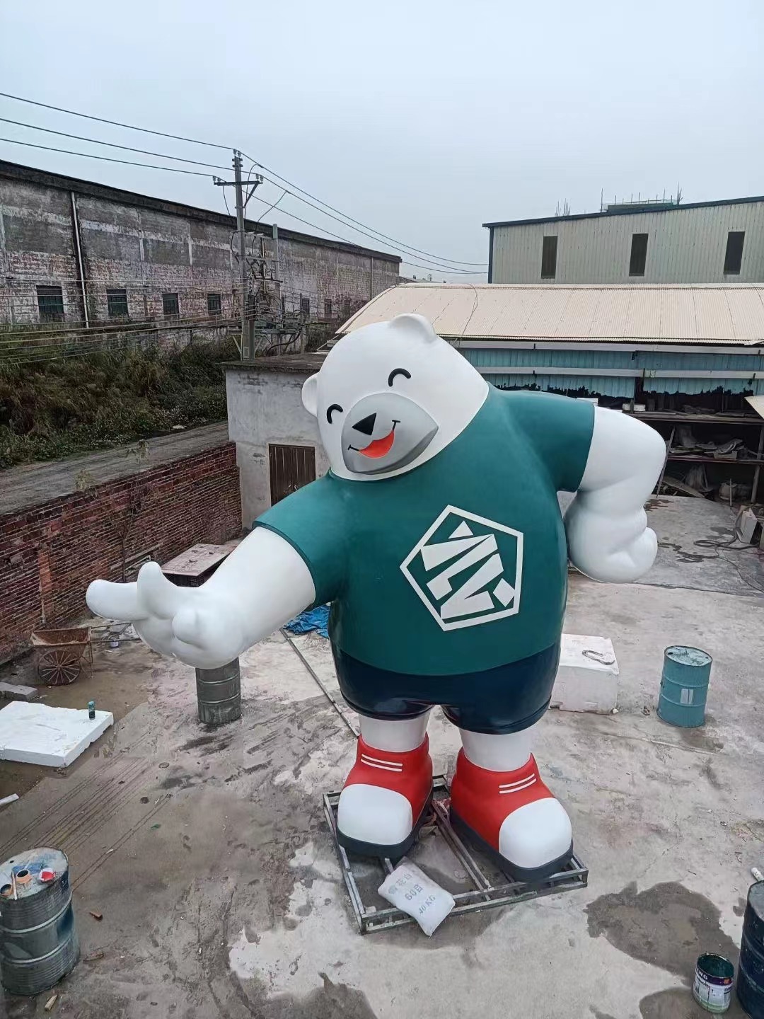 大型卡通玻璃钢雕塑户外园林景观艺术小品 大型卡通玻璃钢雕塑户外园林景观艺术小品