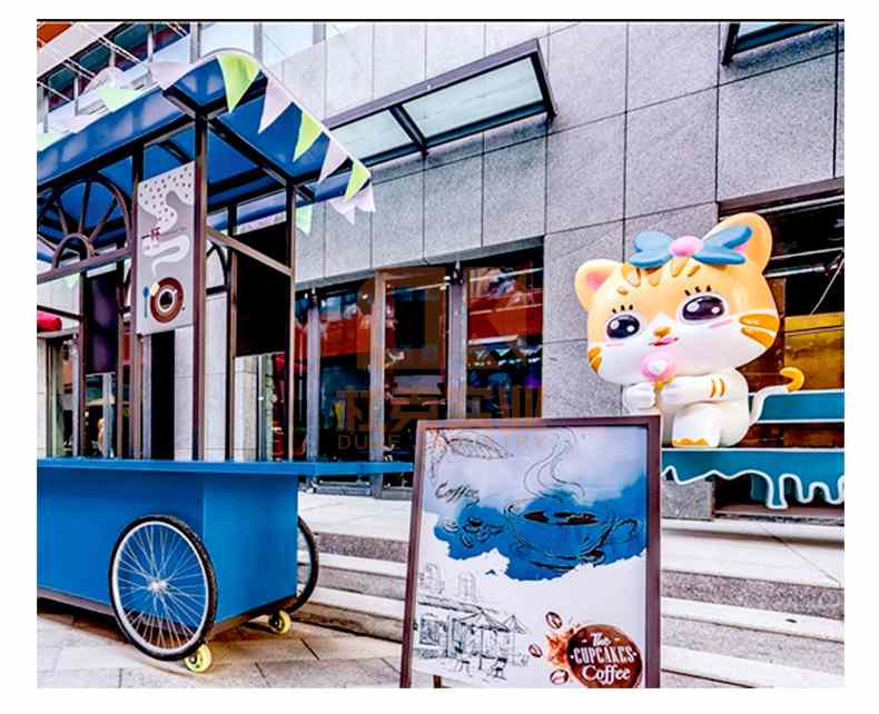 玻璃钢卡通动物雕塑创意户外IP形象景观小品 玻璃钢卡通动物雕塑创意户外IP形象景观小品
