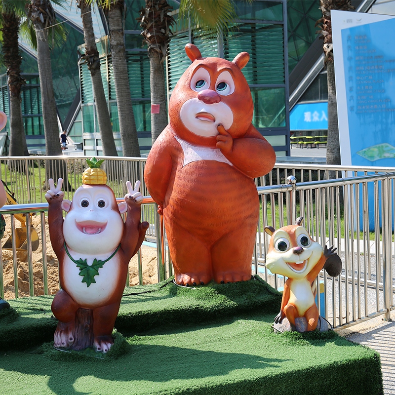 玻璃钢大型熊猫爬墙雕塑切面景观动物摆件 玻璃钢大型熊猫爬墙雕塑切面景观动物摆件