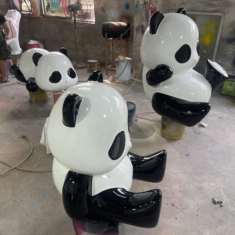 玻璃钢熊猫雕塑卡通户外景观形象小品摆件 玻璃钢熊猫雕塑卡通户外景观形象小品摆件