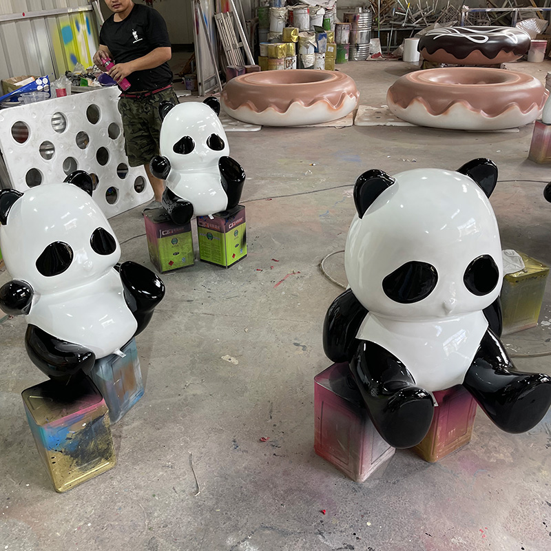 玻璃钢熊猫雕塑卡通户外景观形象小品摆件 玻璃钢熊猫雕塑卡通户外景观形象小品摆件